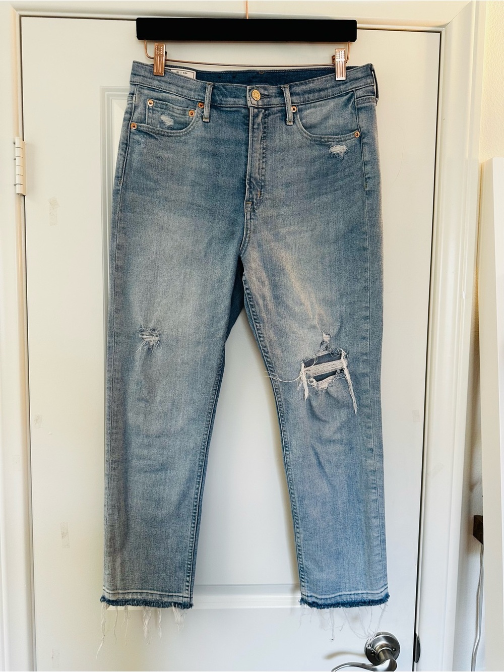 GAP Light Blue Distressed Cropped Ankle Jeans